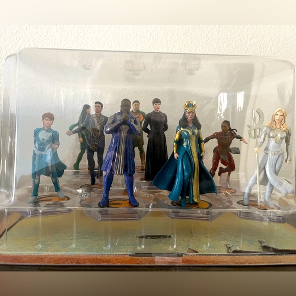 Marvel Eternals Deluxe Figurine Toy Set Of 10 Characters Disney Store NEW - Picture 2 of 4